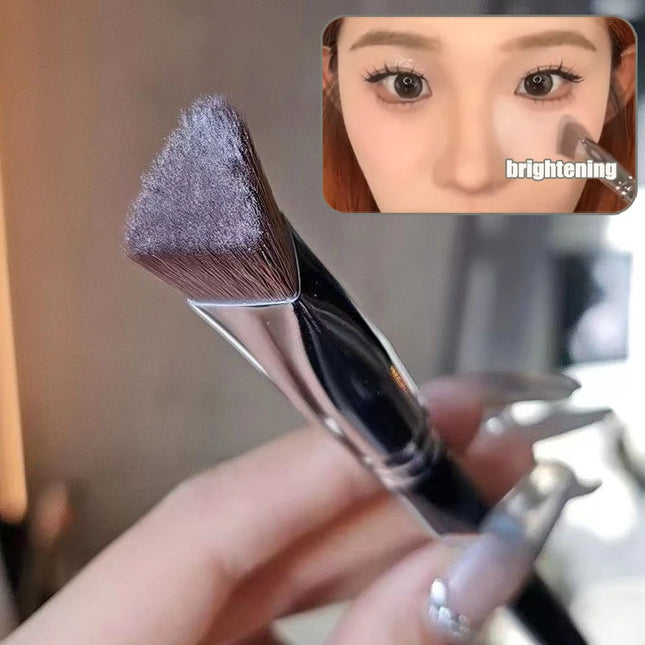 1Pcs Angled Triangle Highlighter Brush Nose Contour Concealer Brush Brighten Under Eye Synthetic Hair Makeup Foundation Brush